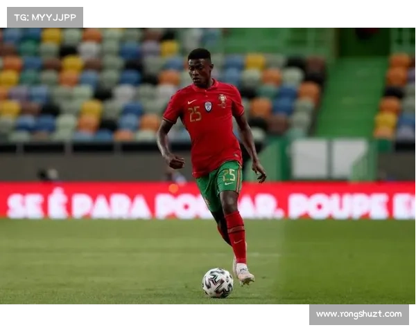 努诺门德斯精彩表现助力葡萄牙逆转捷克实现胜利